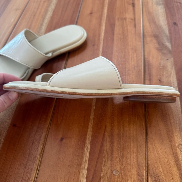 Vince Leather Cream Women's Slide Sandals 8 - Picture 4 of 5